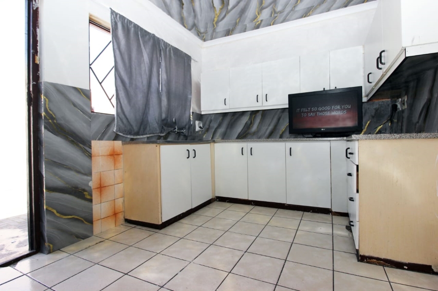4 Bedroom Property for Sale in Hillview Western Cape